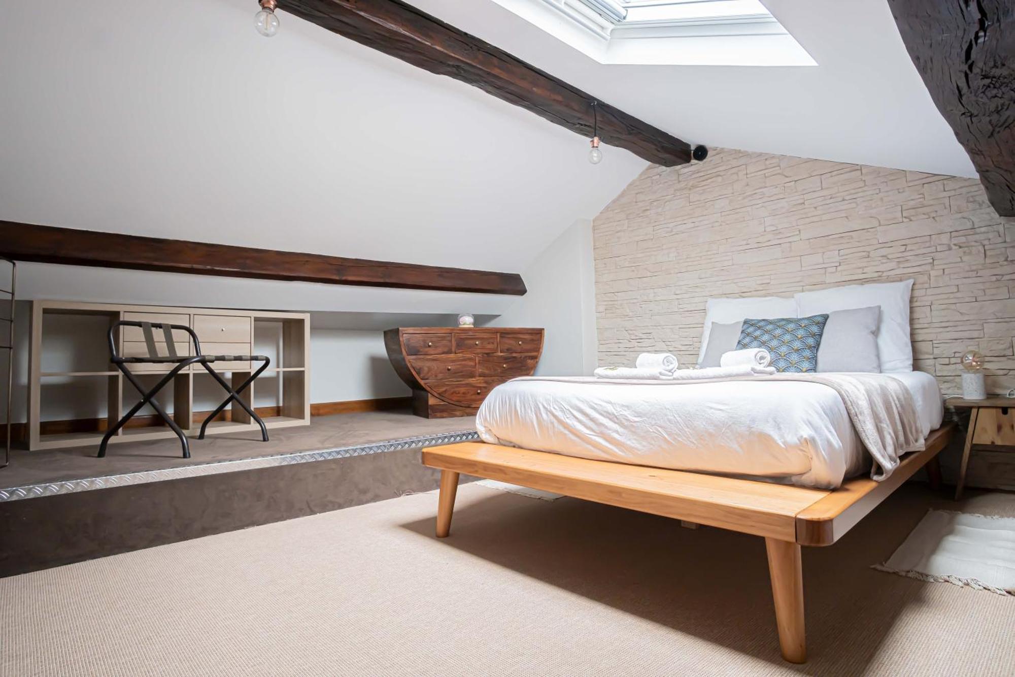 Triplex Cathedrale Parking Gratuit Apartment Reims Exterior photo