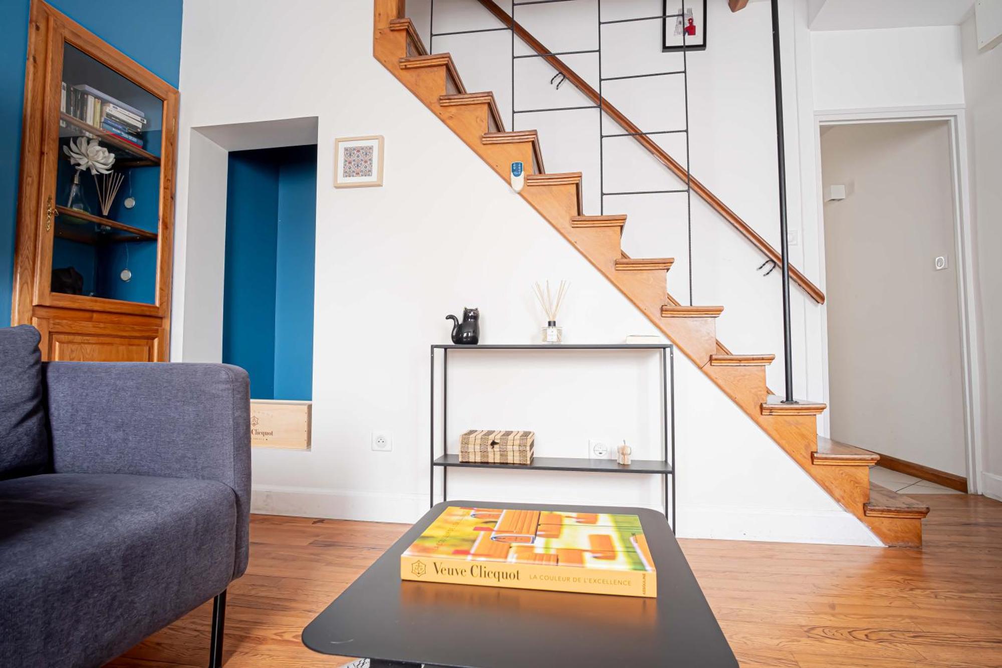 Triplex Cathedrale Parking Gratuit Apartment Reims Exterior photo
